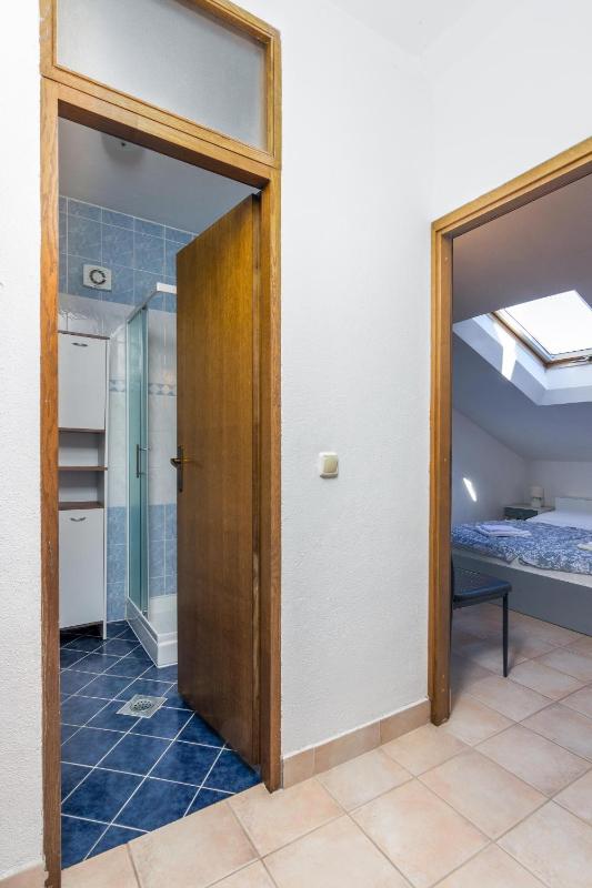 One-Bedroom Apartment with Terrace image 2