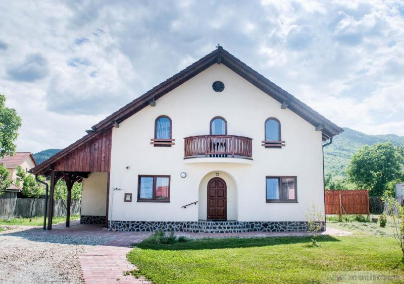 Deluxe Villa image 2