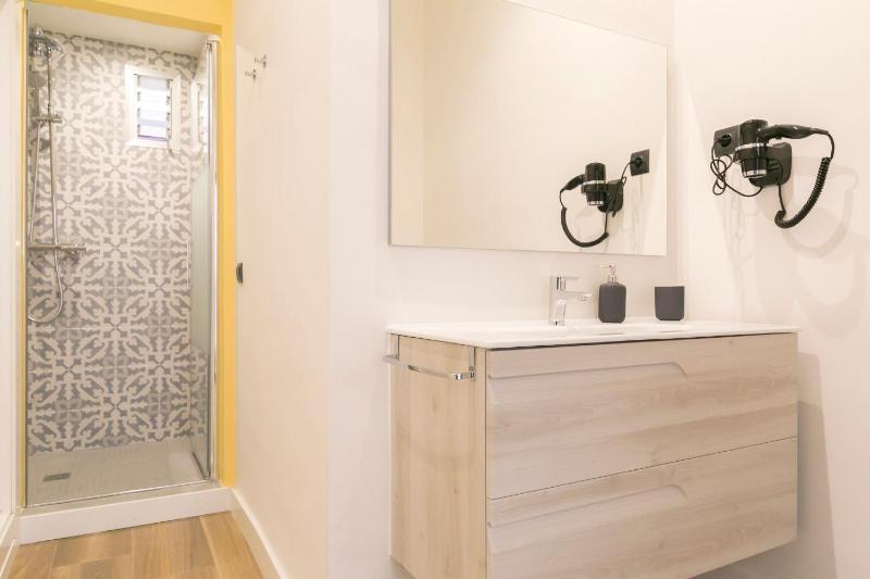 Heredia Suites Centro - image 13