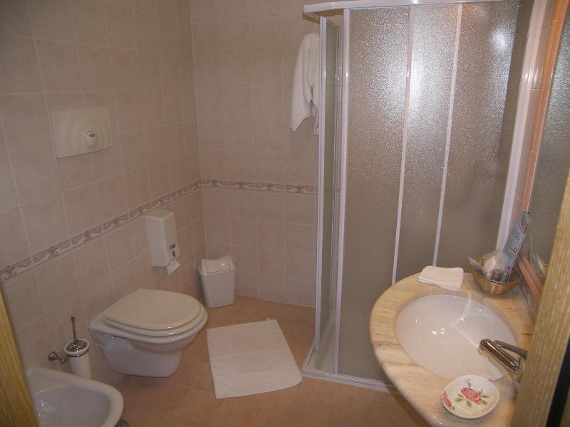 Triple Room image 2