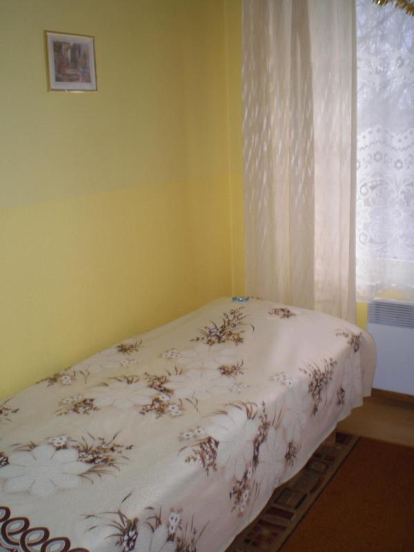 Double or Twin Room with Shared Bathroom image 3
