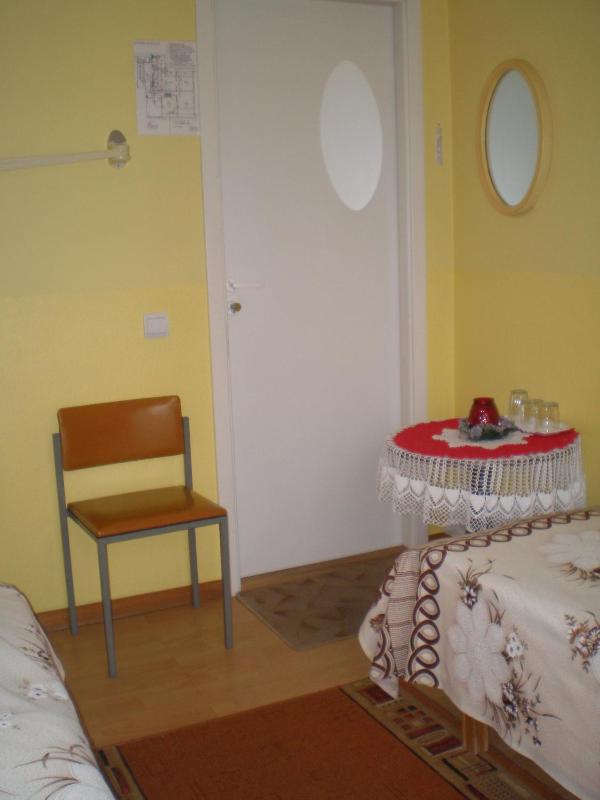 Double or Twin Room with Shared Bathroom image 4