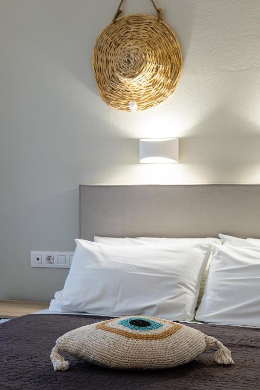 Superior Triple Room image 4
