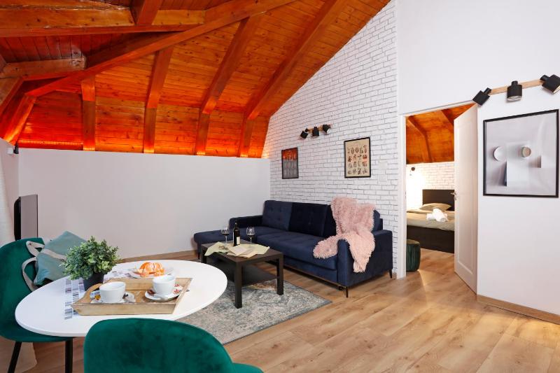 One Love Central Cottage - image 5