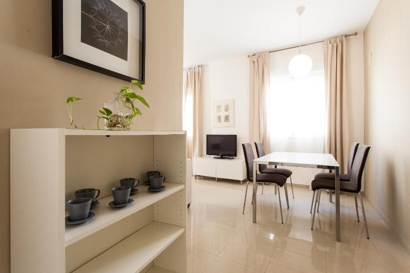 Apartamentos Diaber San Leandro - image 12