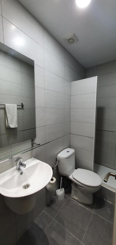 Single Room with Private Bathroom image 3