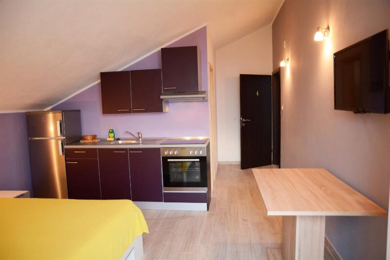 Studio Apartment with Sea View image 3