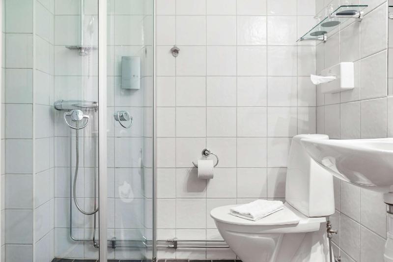Standard Triple Room image 4