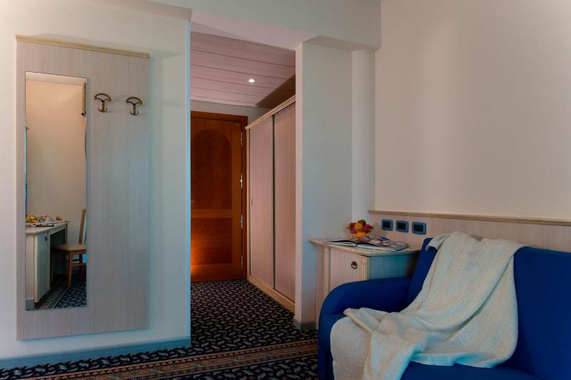 Junior Suite image 3