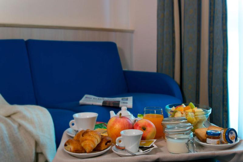 Junior Suite image 2