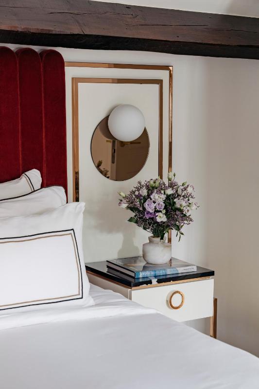 Maria Sorolla Grand Suite image 4