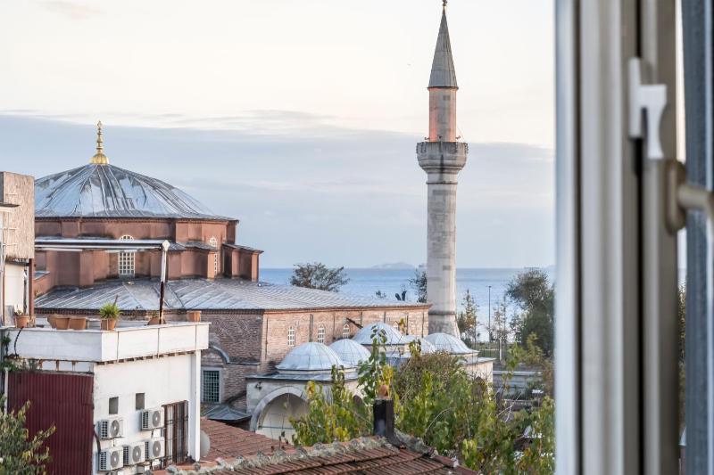 AYKA APART SUiTES OLD CITY - image 3