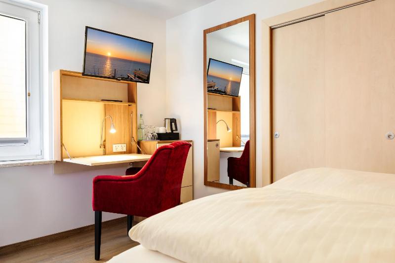 Cozy Double Room image 1