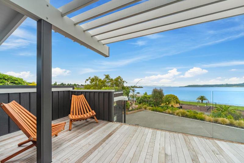 Lake Terrace Lodge - Luxury Taupo Accommodation - image 32
