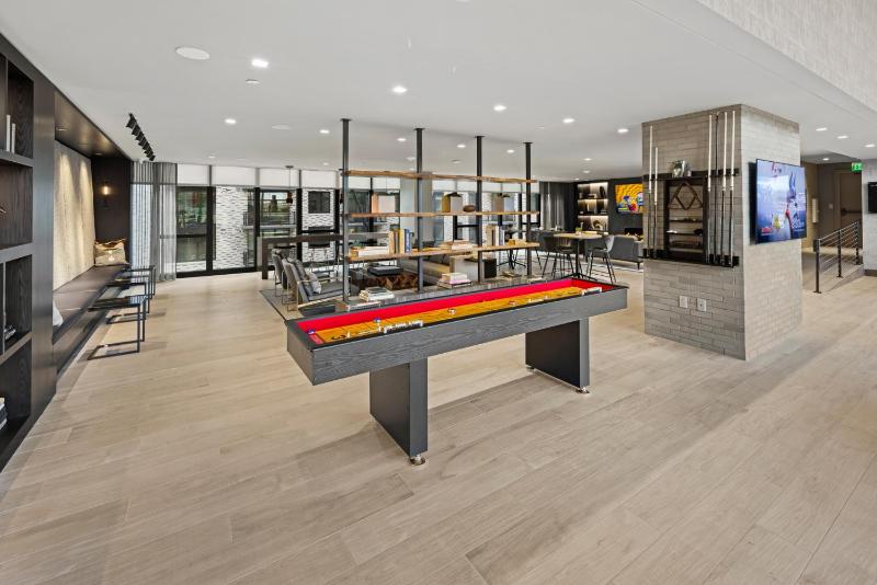 Global Luxury Suites at Capitol Hill - image 11