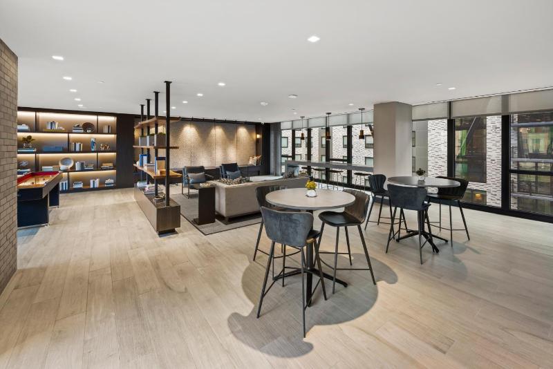 Global Luxury Suites at Capitol Hill - image 12
