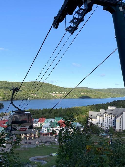 Chalet-Style Condo - 5 minutes to Lifts and village! - image 6