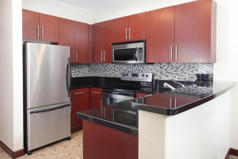One-Bedroom King Suite image 2