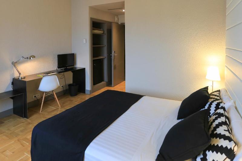 Economy Double Room image 1