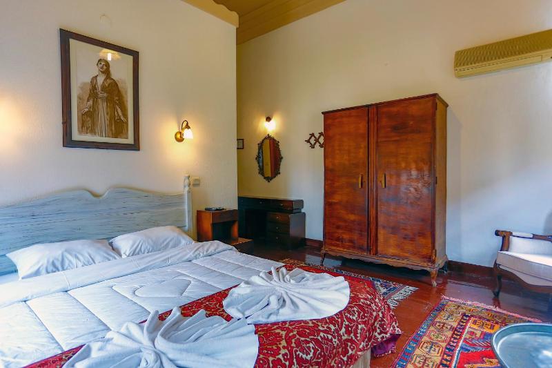 Atelya Art Hotel - image 7