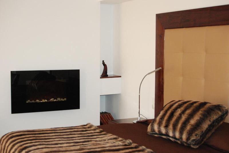 Deluxe Double King Room image 3