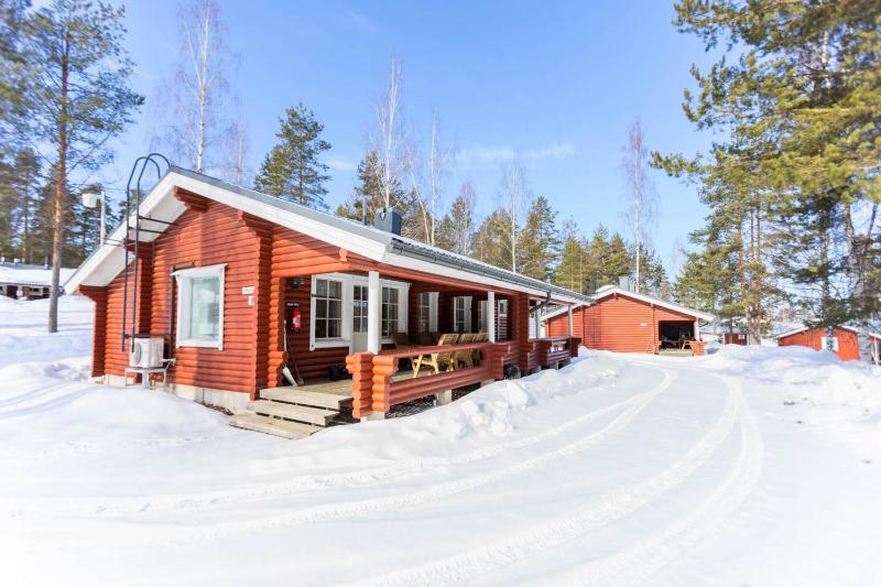 Two-Bedroom Cottage with Sauna image 4