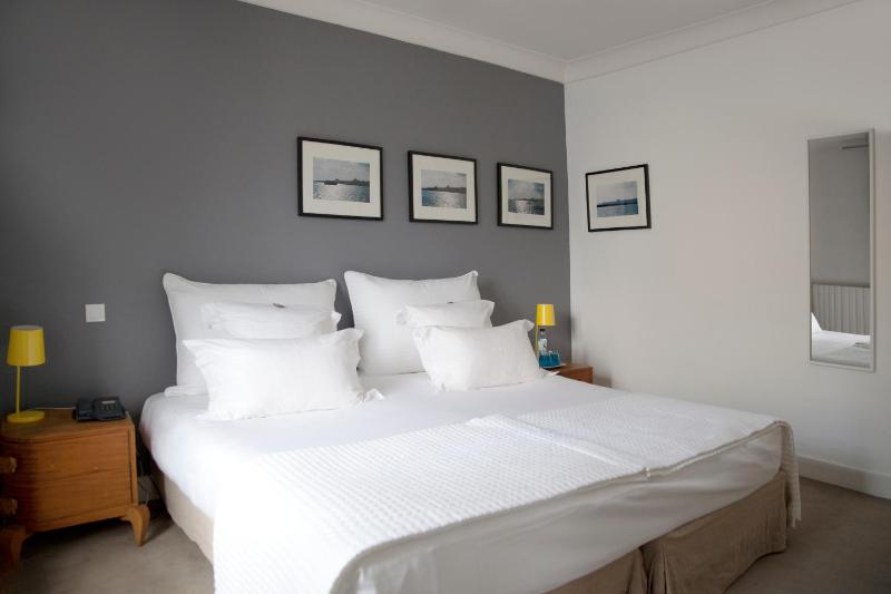 Deluxe Room image 1