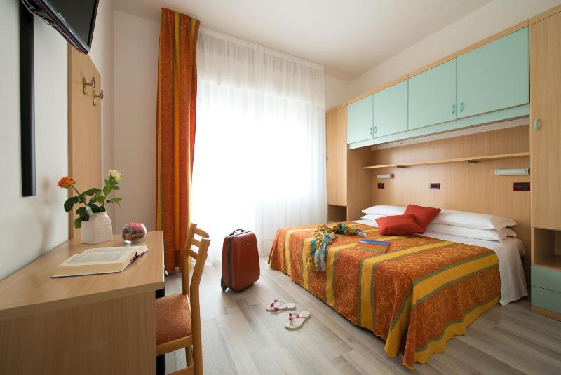 Budget Double Room image 4