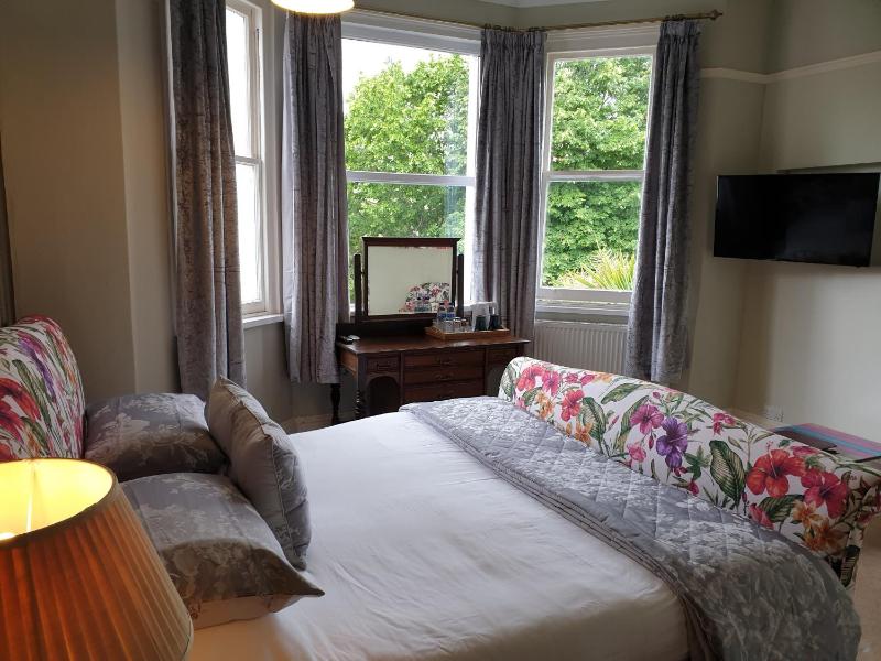 Superior King Room image 1