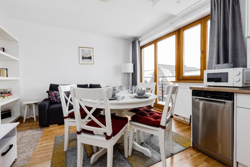 One-Bedroom Apartment image 1