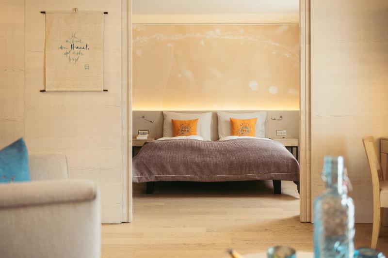 Junior Suite with Balcony image 1