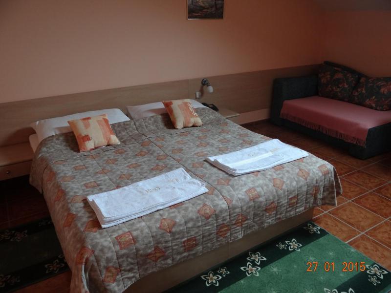 Standard Double Room image 2