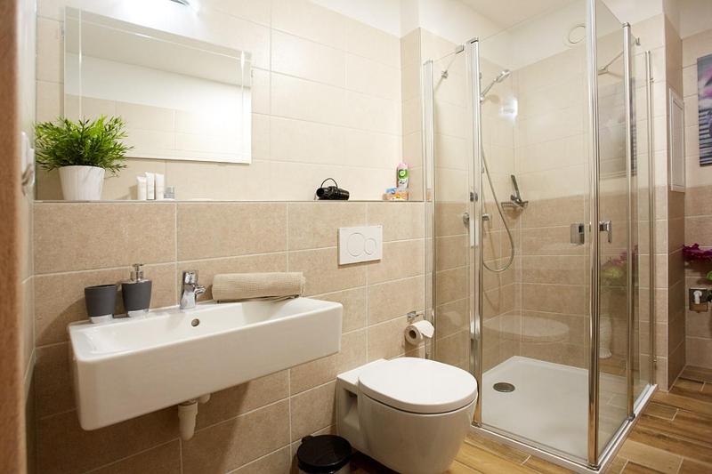 Deluxe Apartment image 2