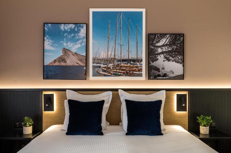 Deluxe Double Room with Terrace image 4