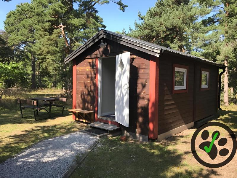 Cottage (4 Adults) - Pet Friendly image 1