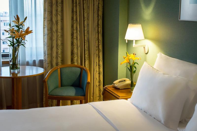 Superior Double Room image 3