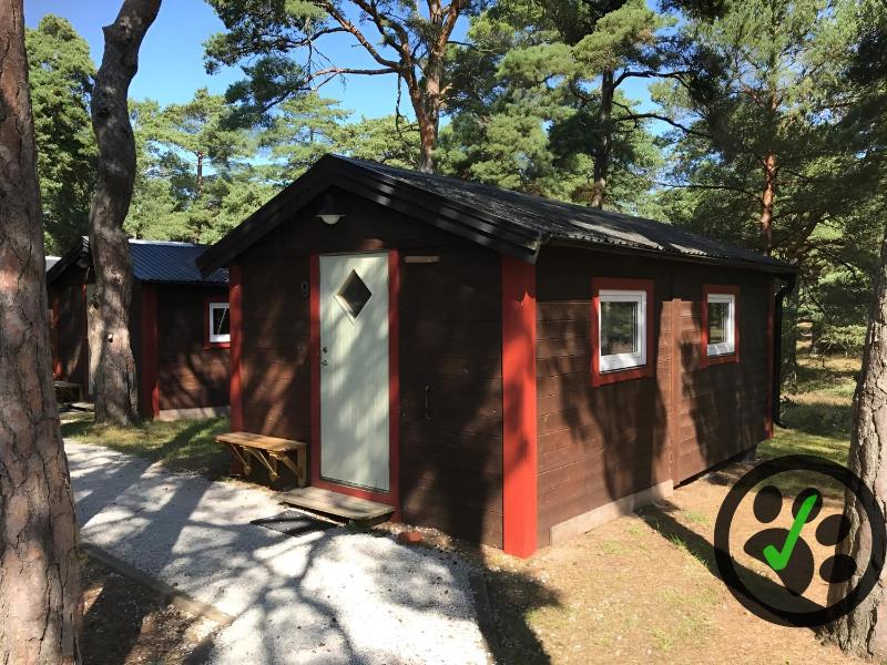 Cottage (4 Adults) - Pet Friendly image 3