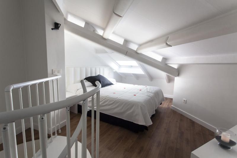Two-Bedroom Suite with 2 Bathrooms image 2
