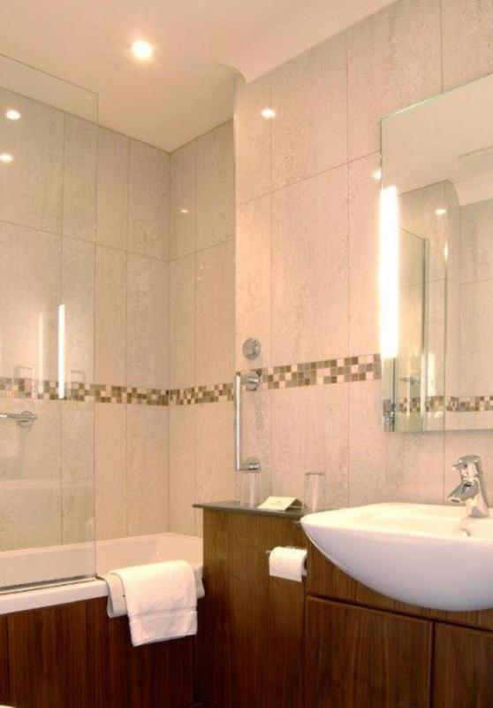 Double Room with Sea View image 2