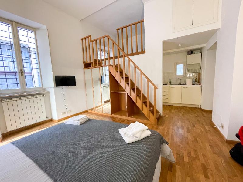 Studio with Terrace image 1