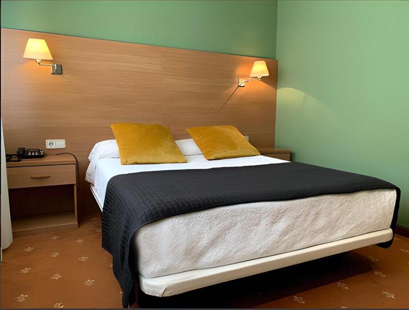 Single Room image 4