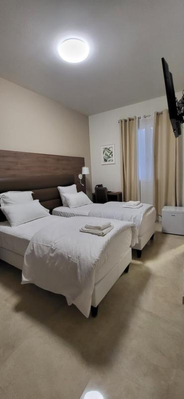 SQUARE HOTEL - image 17