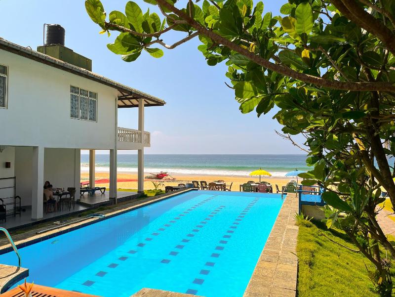 Pearl Island Beach Hotel - image 39