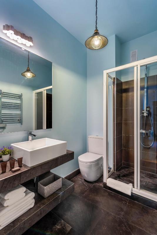 Superior Apartment image 3
