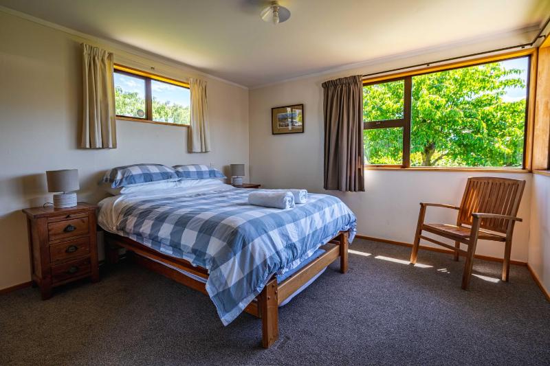 Downtown Delight - Wanaka Holiday Home - image 16