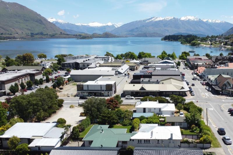 Downtown Delight - Wanaka Holiday Home - image 7