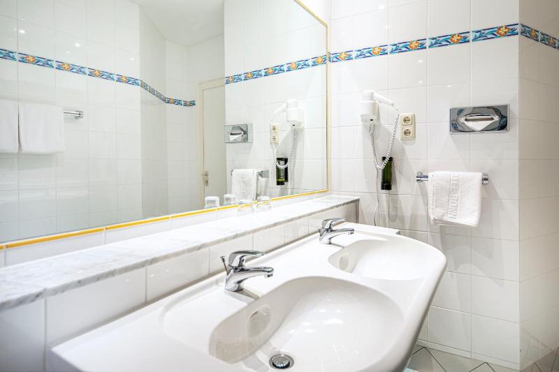 Suite image 4
