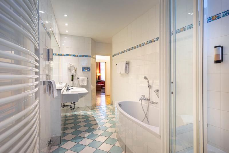 Suite image 3