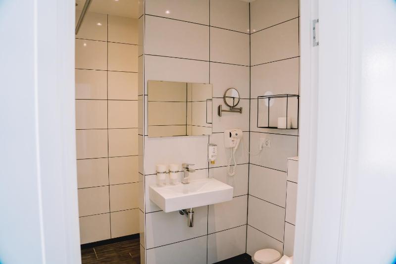 Deluxe Double Room image 2