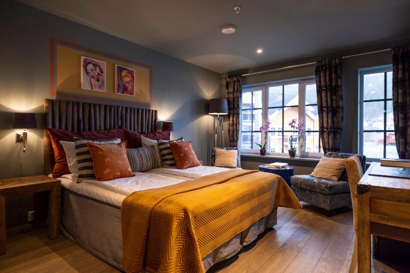 Twin Room image 3